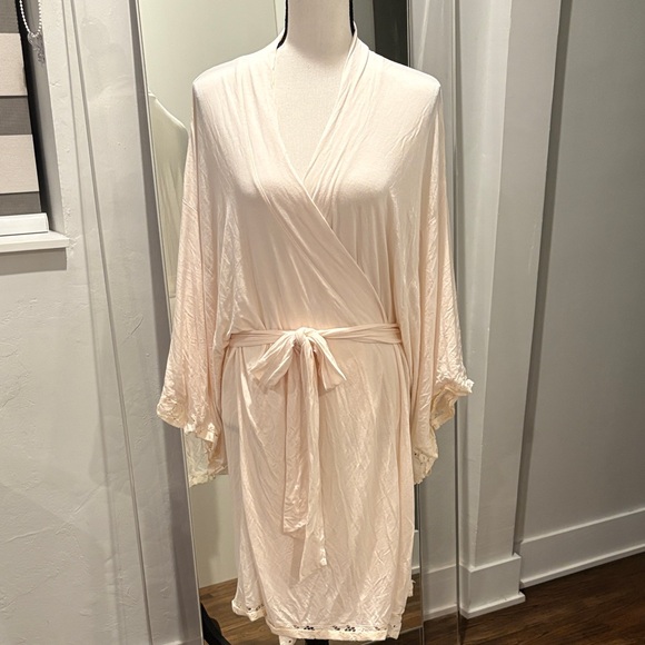 Eberjey Other - Eberjey Naya Ivory Lace Trim Jersey Knit Robe in Ivory Size XL